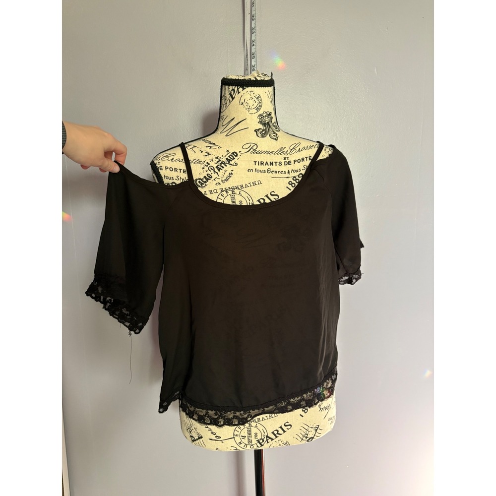 Y2K VTG Wet Seal Black Cold Shoulder Lace Trim Blouse Open Back Top Womens Small